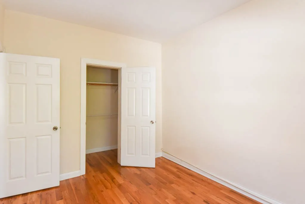 1319 Oak Ave, Evanston,  60201, USA 60201-unit#2C-Chicago-IL