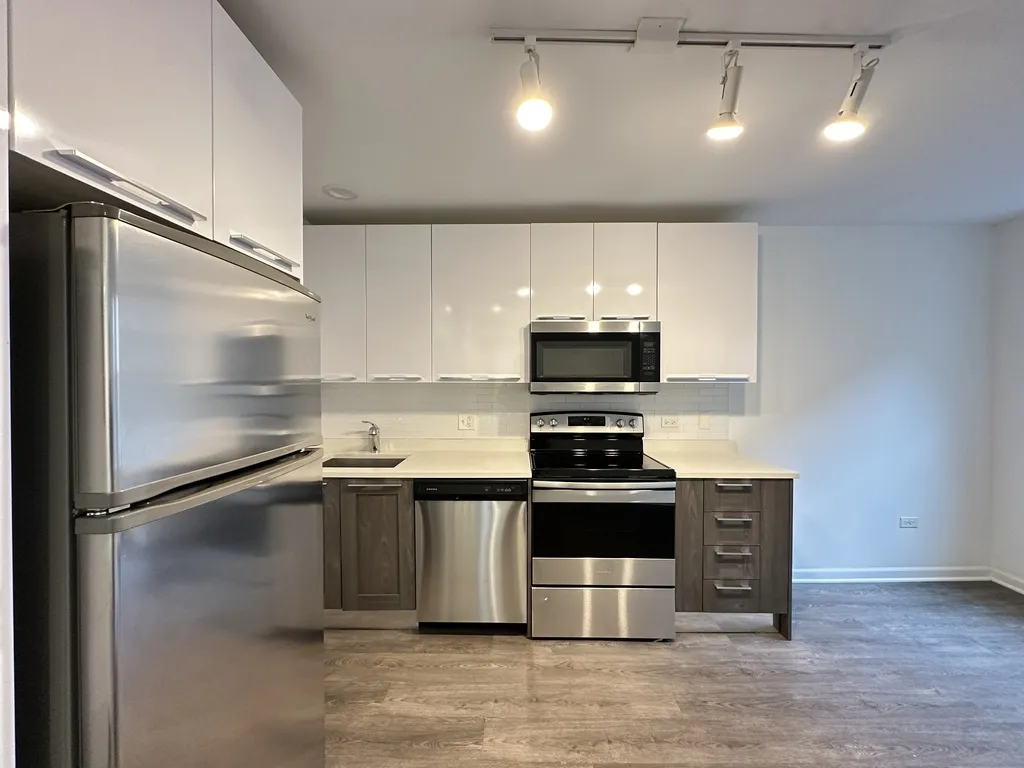 940 W Winona St, ,  60640, USA 60640-unit#309-Chicago-IL