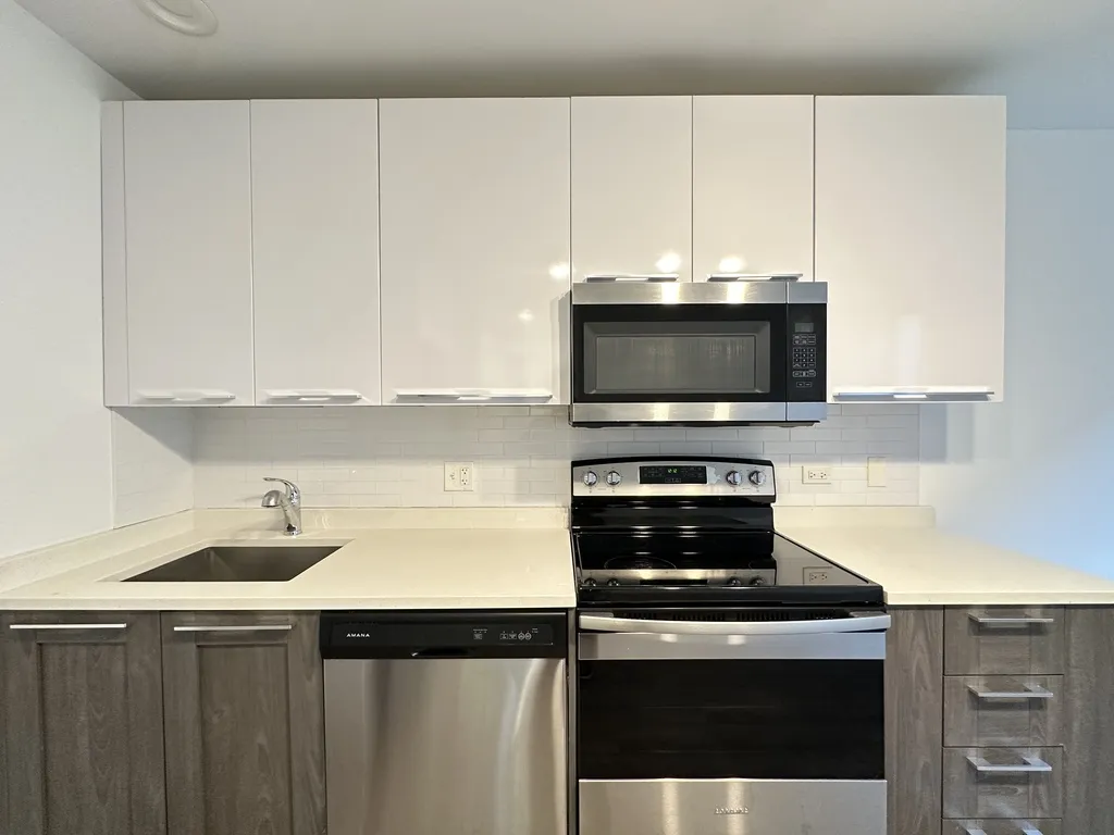 940 W Winona St, ,  60640, USA 60640-unit#309-Chicago-IL