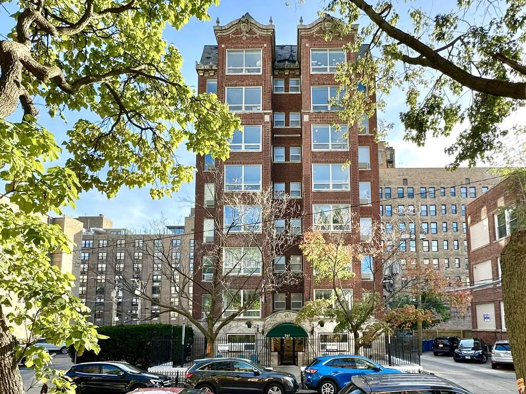 941 W Carmen Ave, , 60640, USA 60640-unit#002-Chicago-IL