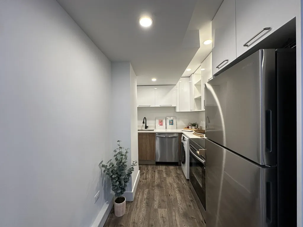 941 W Carmen Ave, ,  60640, USA 60640-unit#002-Chicago-IL