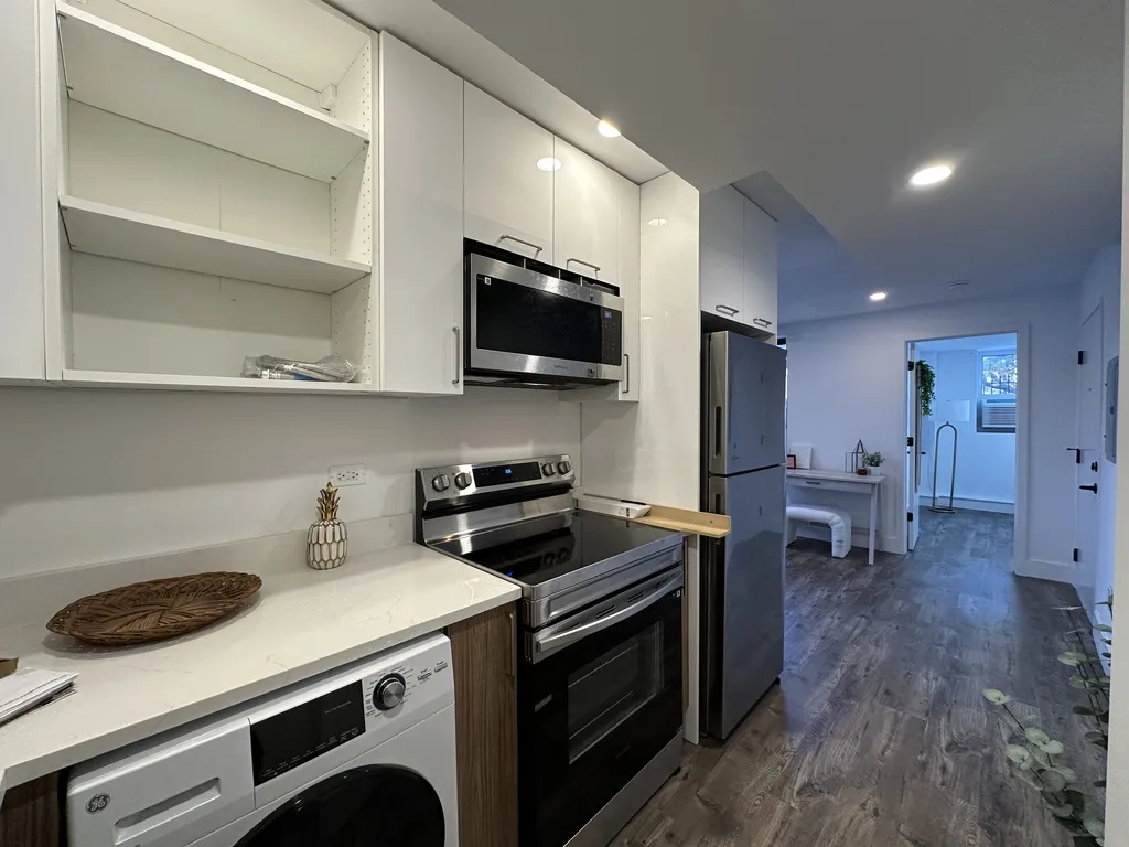 941 W Carmen Ave, ,  60640, USA 60640-unit#002-Chicago-IL
