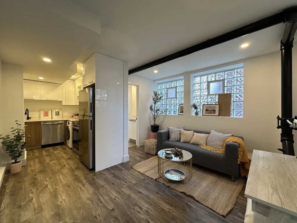 941 W Carmen Ave, ,  60640, USA 60640-unit#002-Chicago-IL