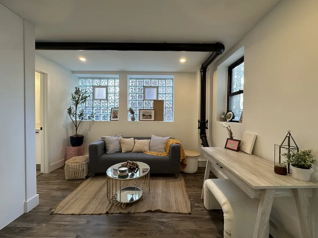 941 W Carmen Ave, ,  60640, USA 60640-unit#002-Chicago-IL