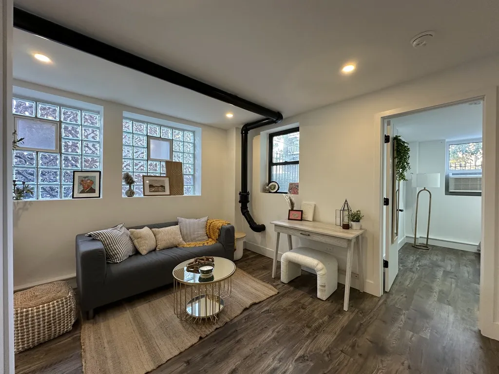 941 W Carmen Ave, ,  60640, USA 60640-unit#002-Chicago-IL