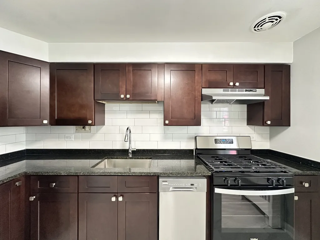 6733 N California Ave, , 60645, USA 60645-unit#GW-Chicago-IL