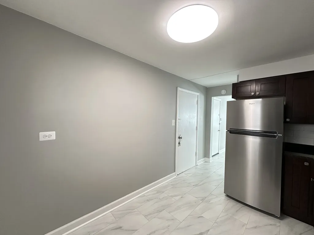 6733 N California Ave, ,  60645, USA 60645-unit#GW-Chicago-IL