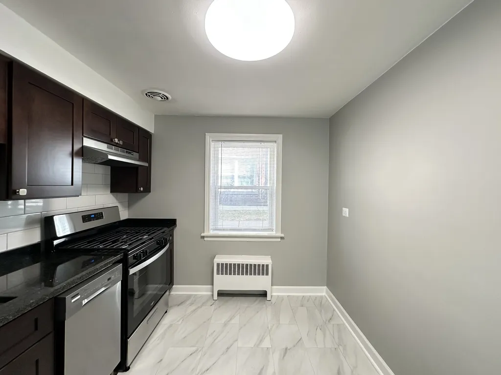 6733 N California Ave, ,  60645, USA 60645-unit#GW-Chicago-IL