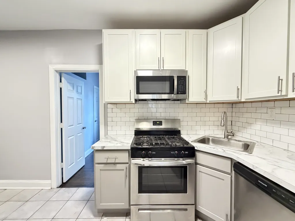 6259 N Lakewood Ave, , 60660, USA 60680-unit#1-Chicago-IL