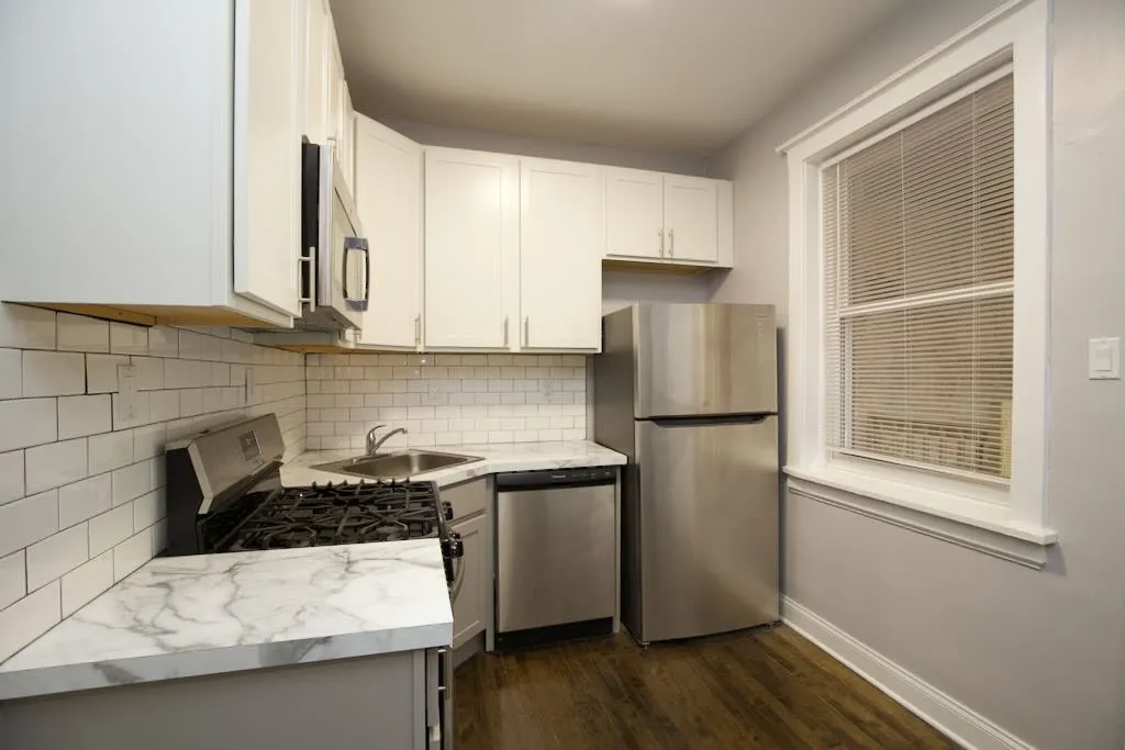 6259 N Lakewood Ave, ,  60660, USA 60680-unit#3-Chicago-IL