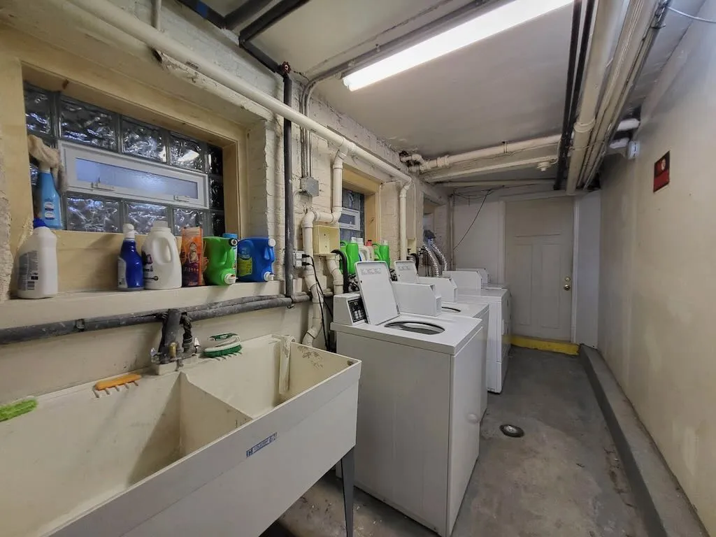 6259 N Lakewood Ave, ,  60660, USA 60680-unit#3-Chicago-IL