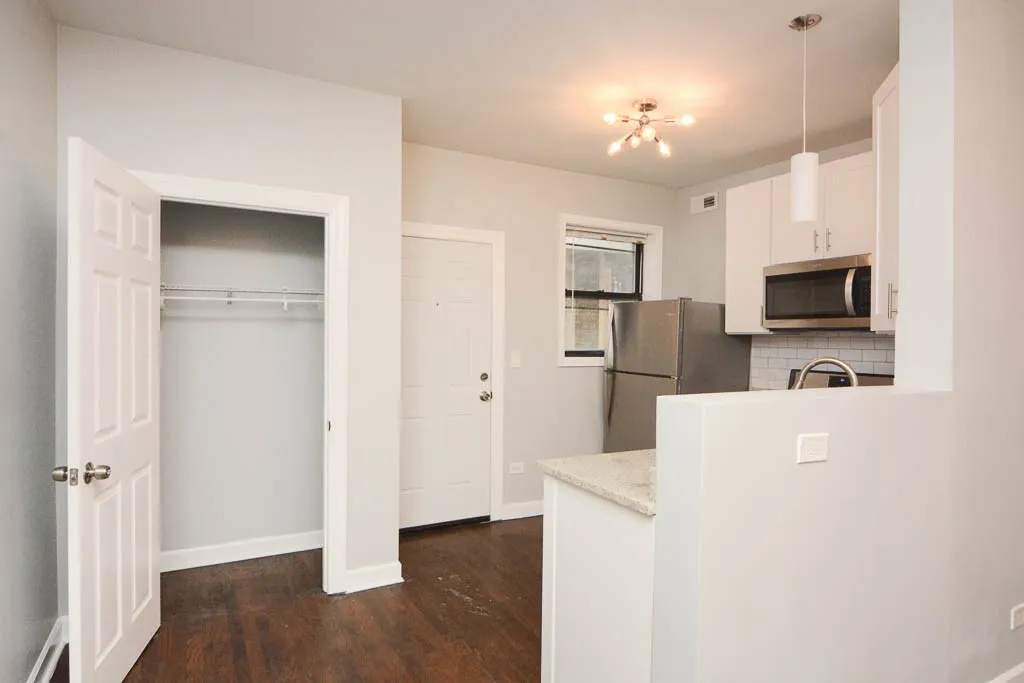 3301 N Harding Ave, ,  60618, USA 60618-unit#1N-Chicago-IL