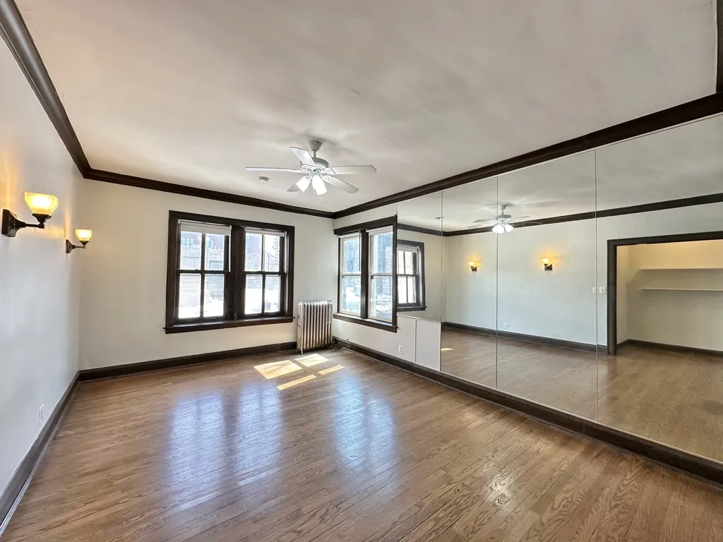 1367 E 53rd St, ,  60615, USA 60615-unit#212-Chicago-IL