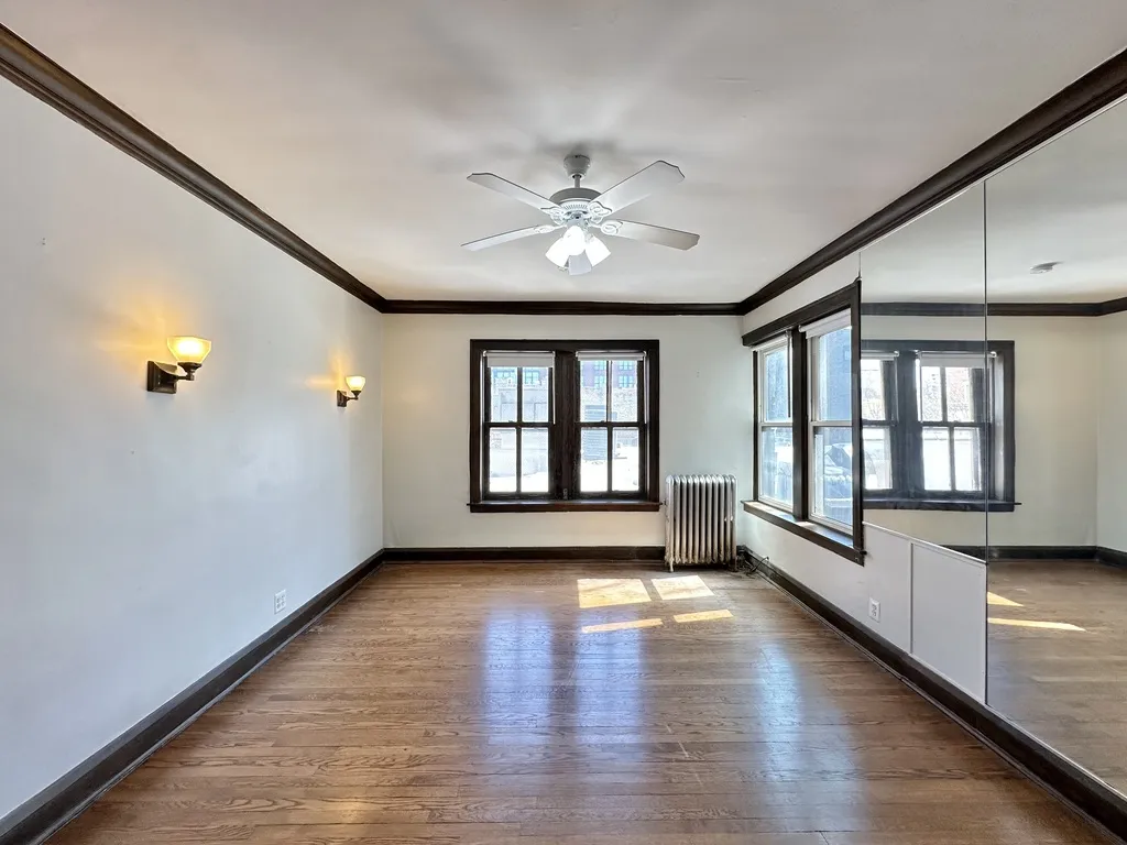 1367 E 53rd St, ,  60615, USA 60615-unit#212-Chicago-IL