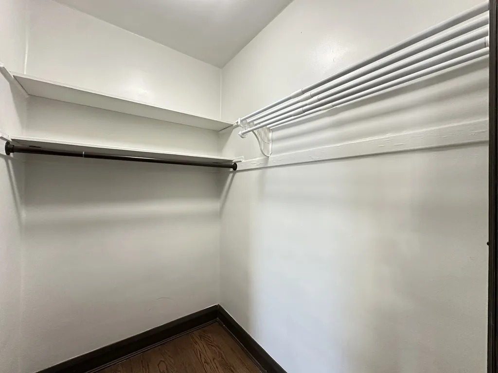 1367 E 53rd St, ,  60615, USA 60615-unit#212-Chicago-IL