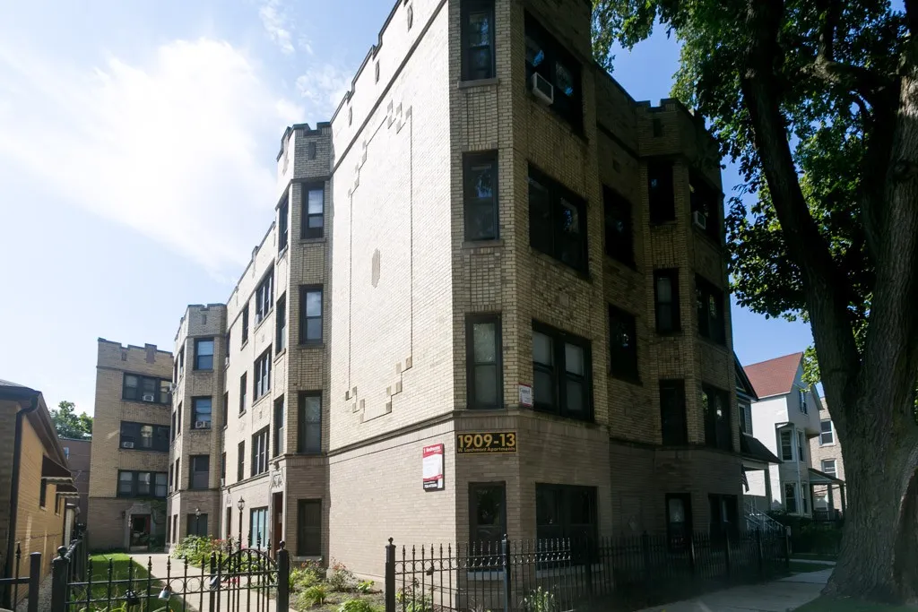 1913 W Larchmont Ave, , 60613, USA 60613-unit#1B-Chicago-IL
