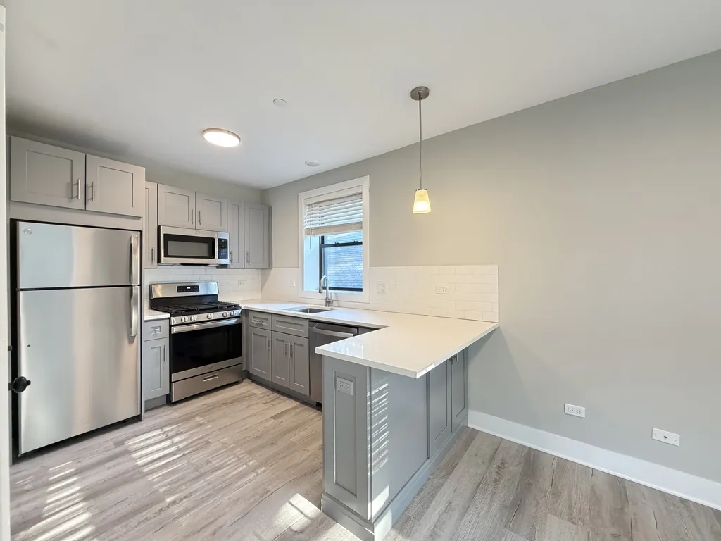 1133 Oak Ave, , 60202, USA 60202-unit#2W-Evanston-IL