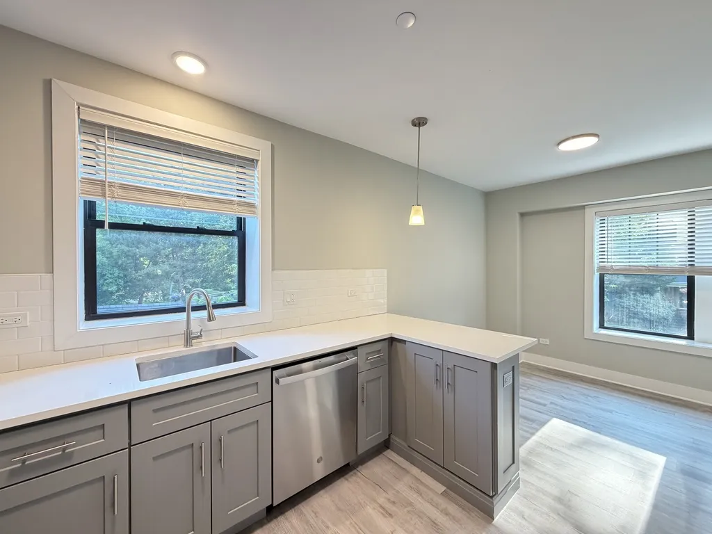 1133 Oak Ave, , 60202, USA 60202-unit#2W-Evanston-IL