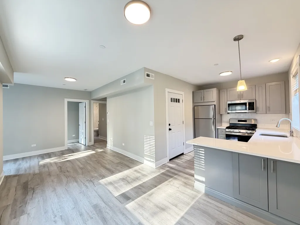 1133 Oak Ave, , 60202, USA 60202-unit#2W-Evanston-IL