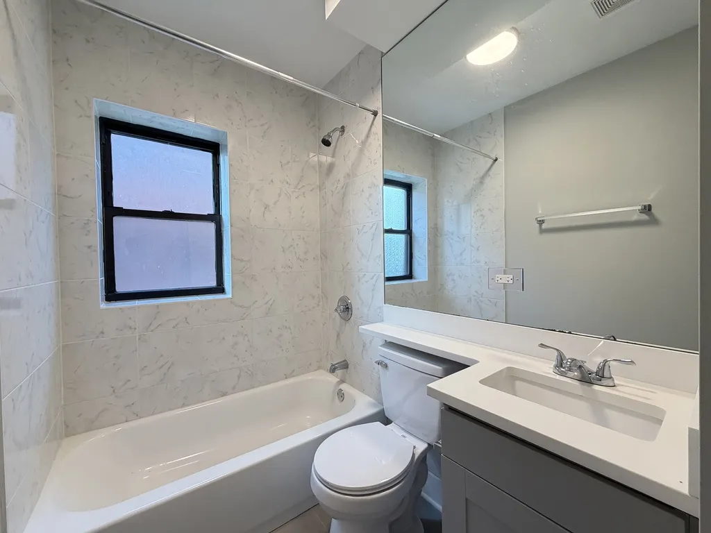 1133 Oak Ave, , 60202, USA 60202-unit#2W-Evanston-IL