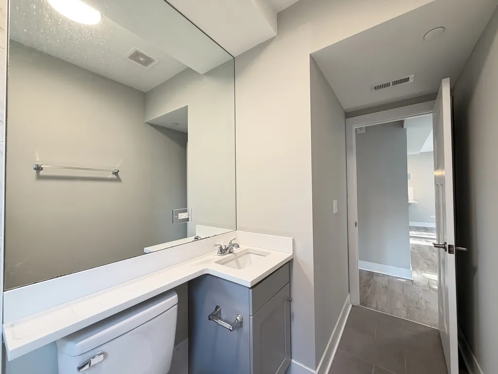 1133 Oak Ave, , 60202, USA 60202-unit#2W-Evanston-IL