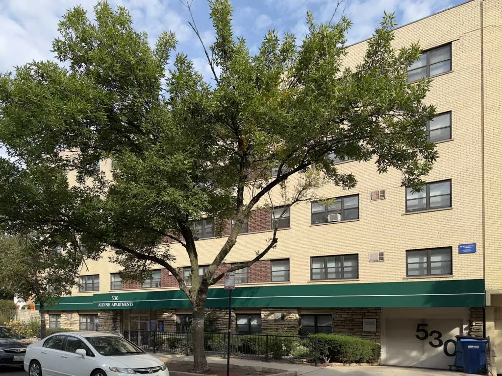 530 W Aldine Ave, , 60657, USA 60657-unit#414-Chicago-IL