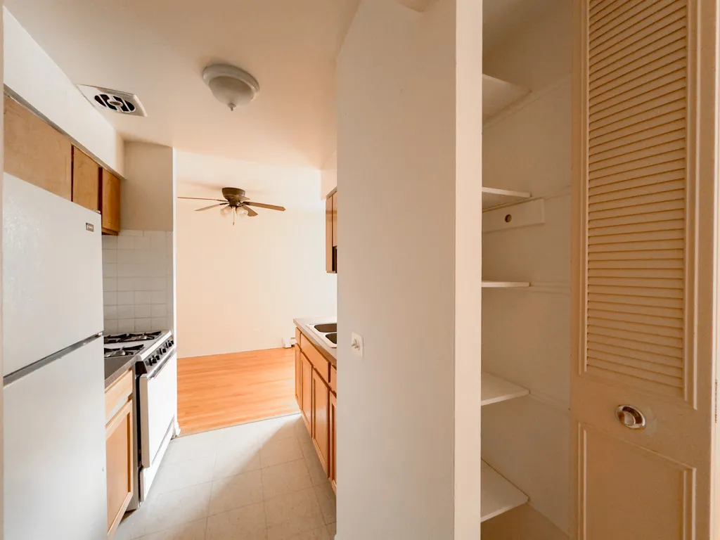 530 W Aldine Ave, , 60657, USA 60657-unit#414-Chicago-IL