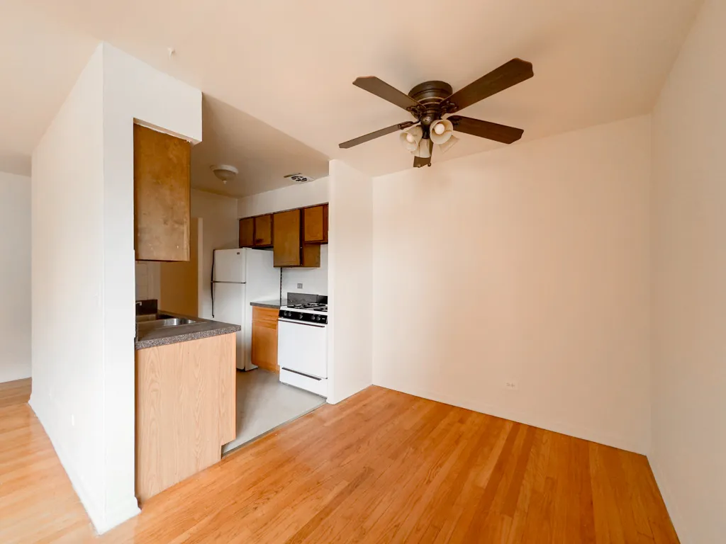 530 W Aldine Ave, ,  60657, USA 60657-unit#414-Chicago-IL