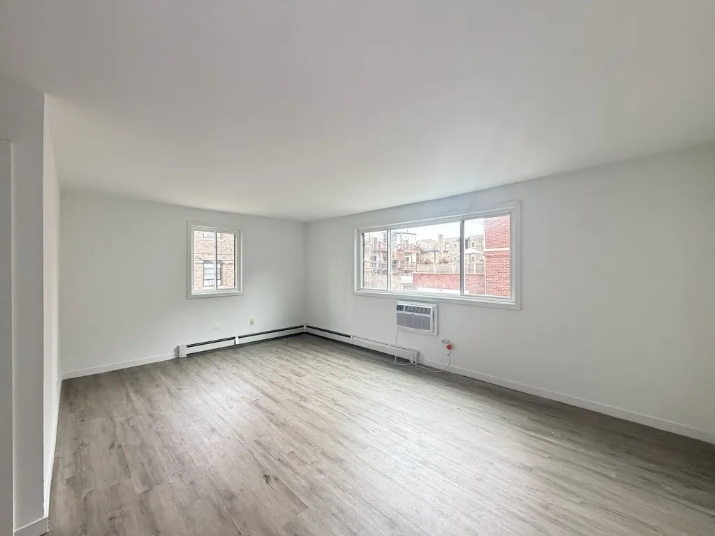 7621 N Sheridan Rd, ,  60626, USA 60626-unit#2H-Chicago-IL