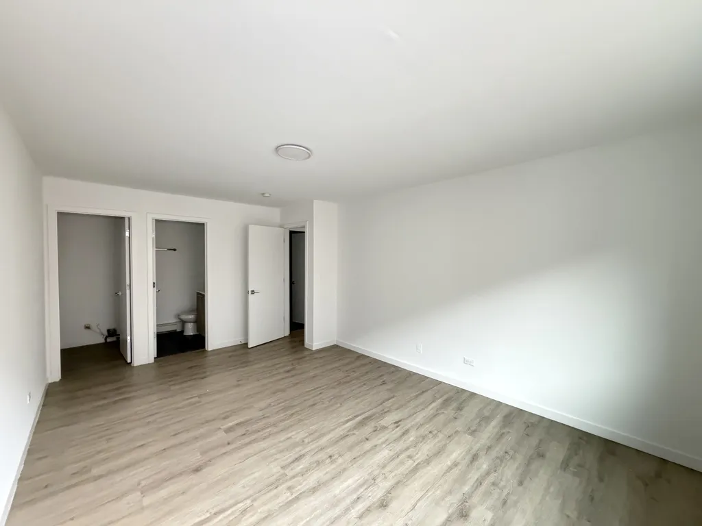 7621 N Sheridan Rd, ,  60626, USA 60626-unit#2H-Chicago-IL