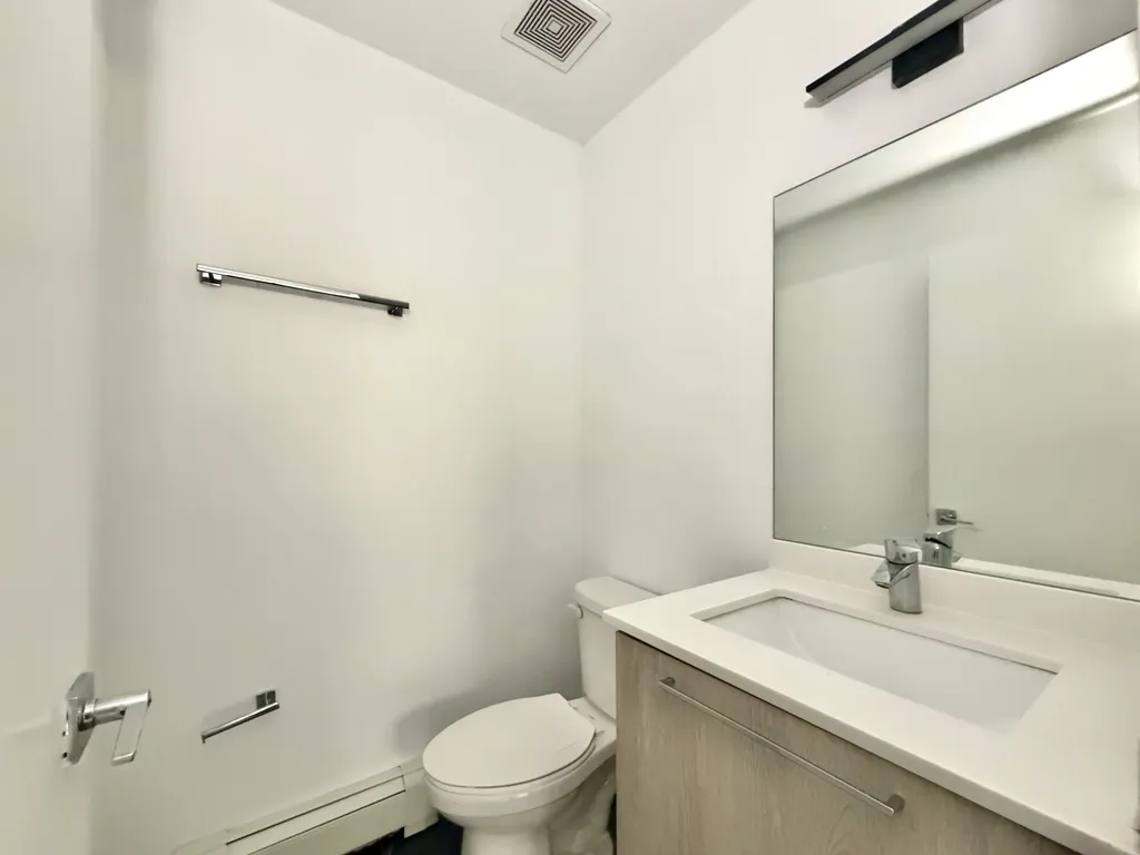 7621 N Sheridan Rd, ,  60626, USA 60626-unit#2H-Chicago-IL