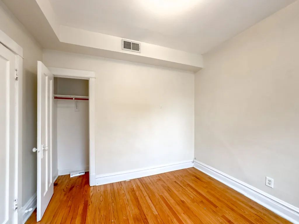 5000 N Sawyer Ave, , 60625, USA 60625-unit#2E-Chicago-IL
