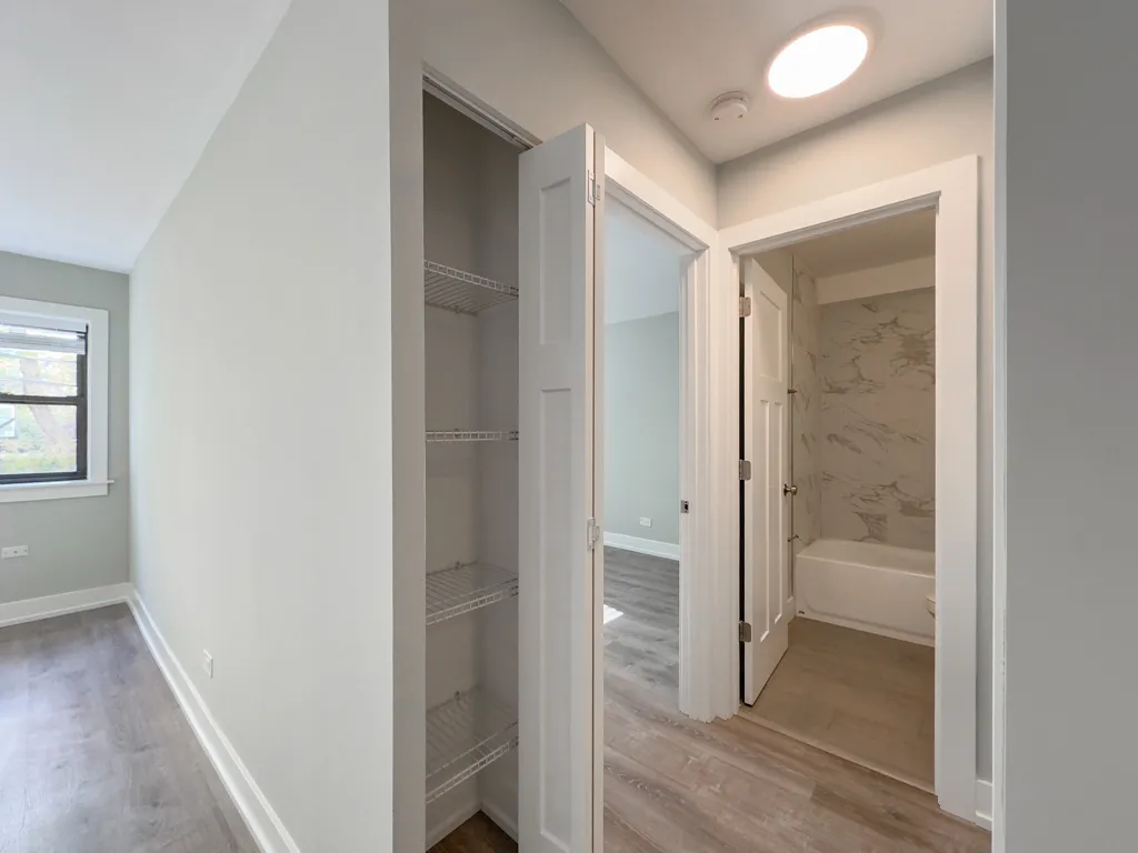 445 W Barry Ave, ,  60657, USA 60657-unit#225-Chicago-IL