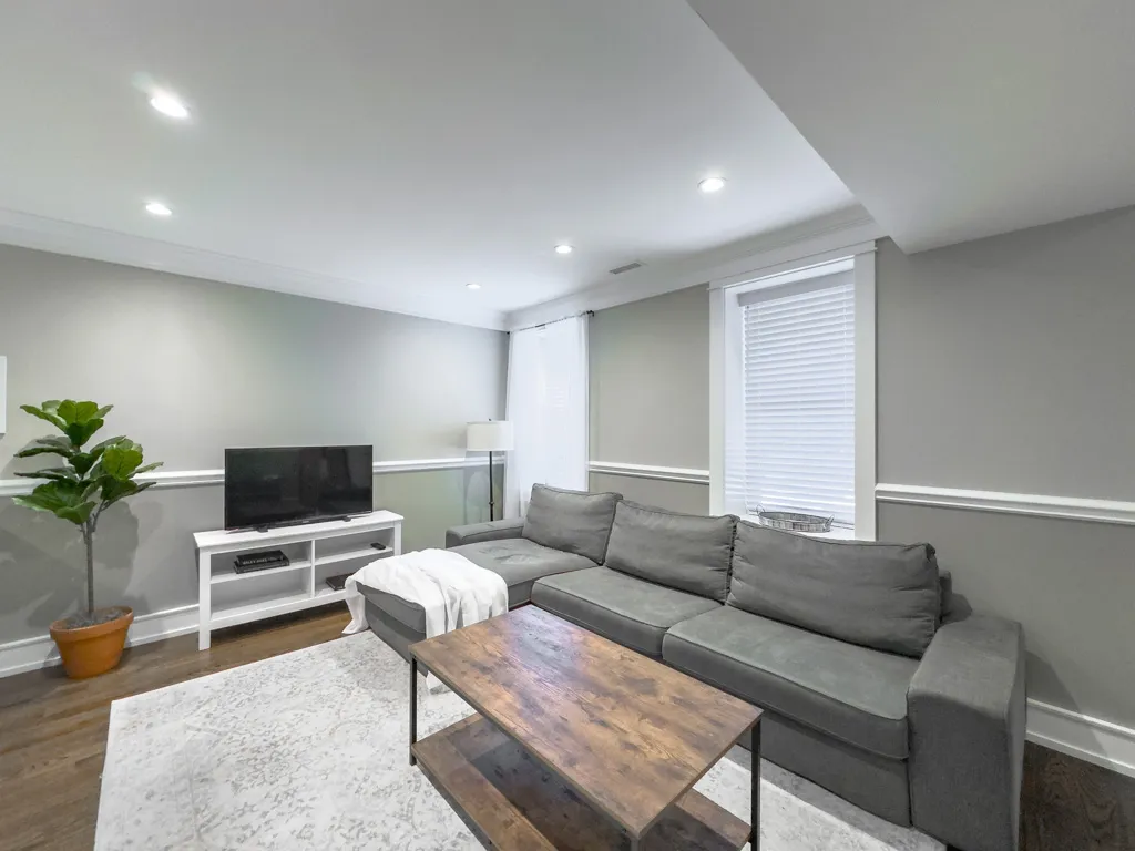 3453 N Hoyne Ave, ,  60618, USA 60618-unit#G-Chicago-IL