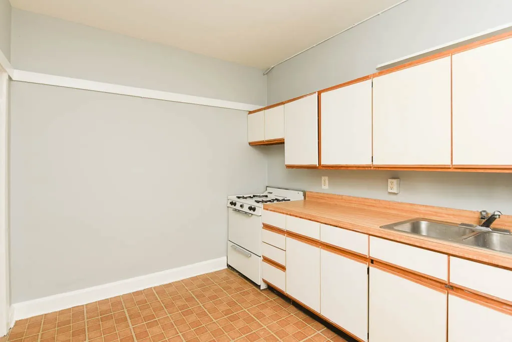 726 W Roscoe St, ,  60657, USA 60657-unit#2N-Chicago-IL