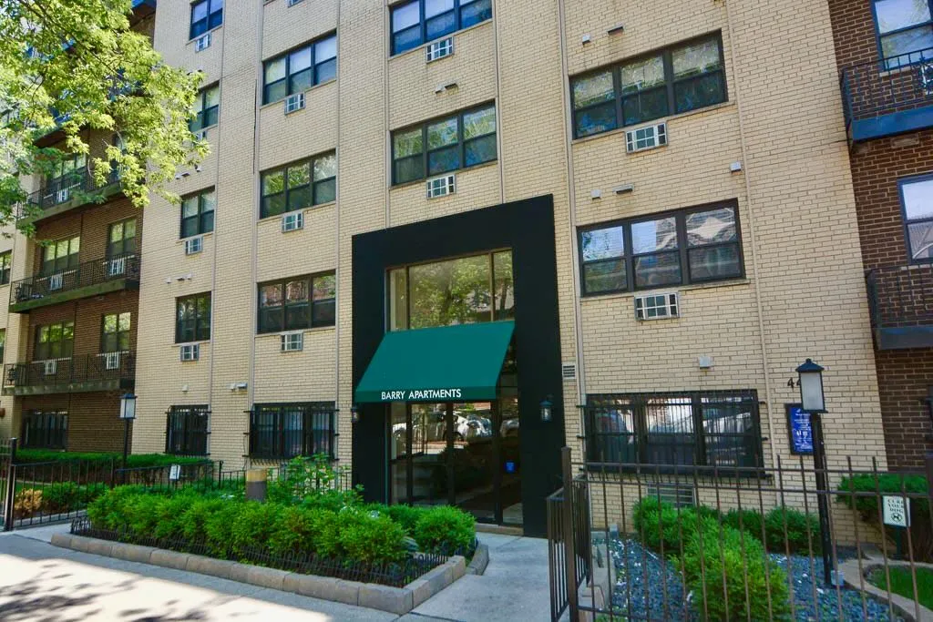 445 W Barry Ave, , 60657, USA 60657-unit#411-Chicago-IL