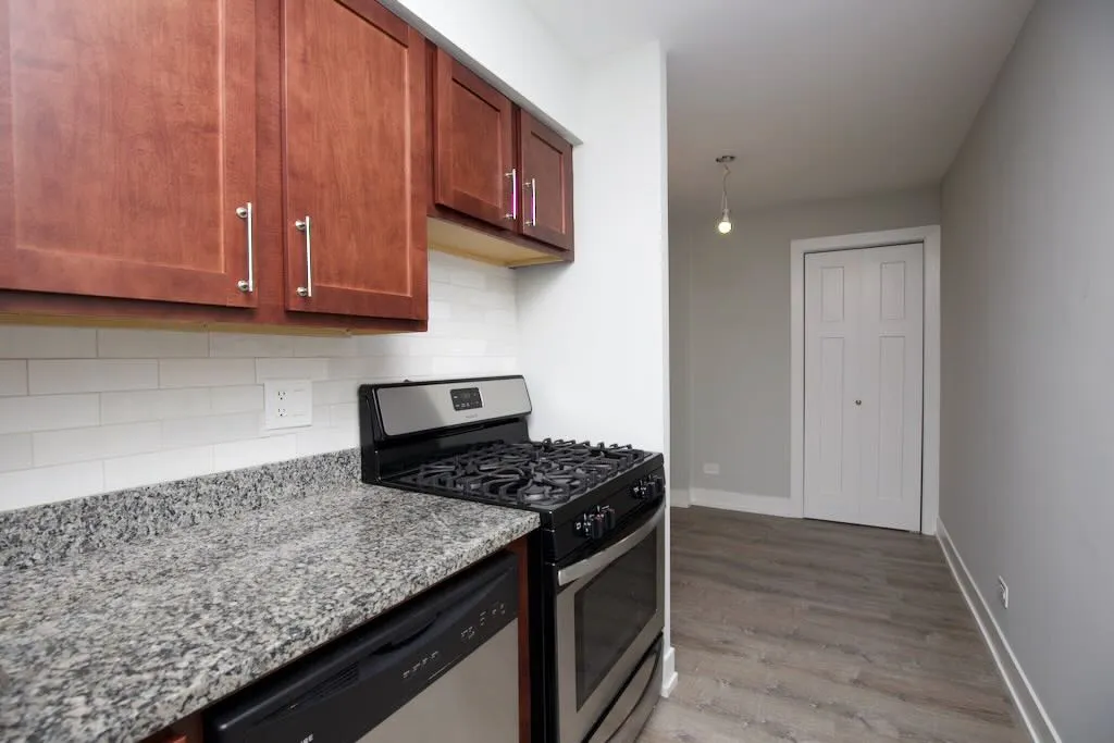 445 W Barry Ave, , 60657, USA 60657-unit#411-Chicago-IL