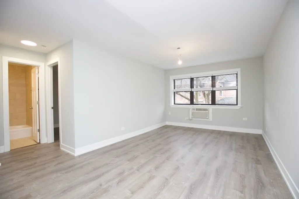445 W Barry Ave, , 60657, USA 60657-unit#411-Chicago-IL
