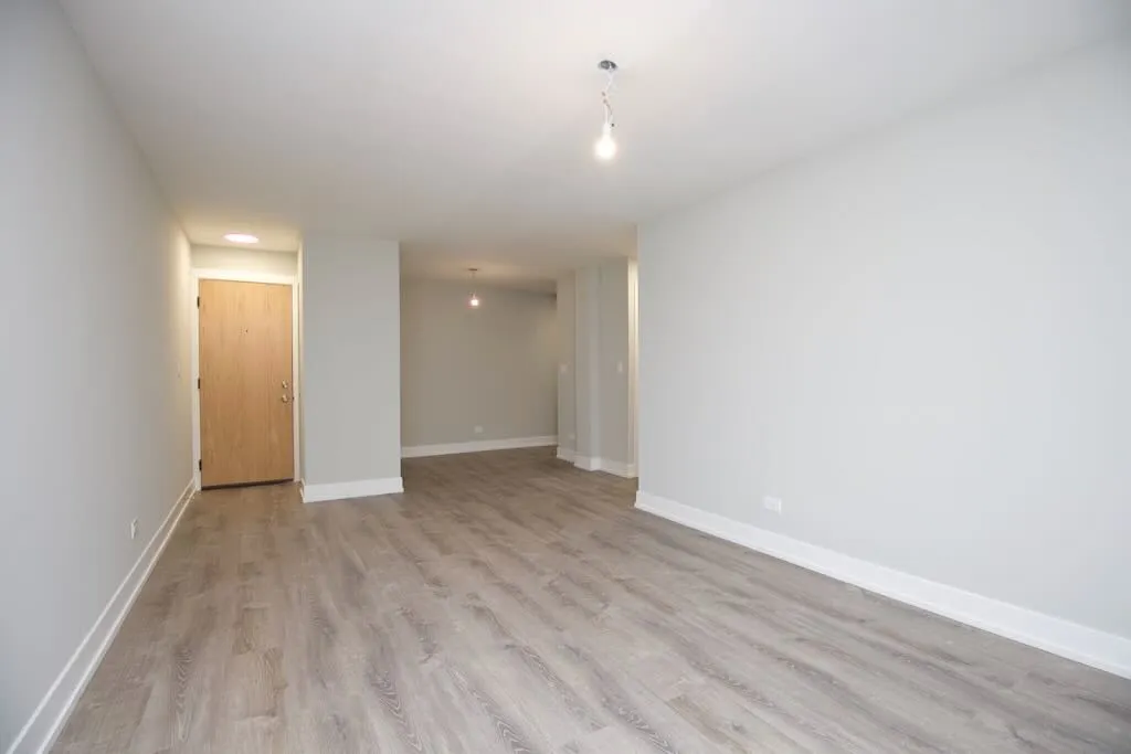 445 W Barry Ave, , 60657, USA 60657-unit#411-Chicago-IL