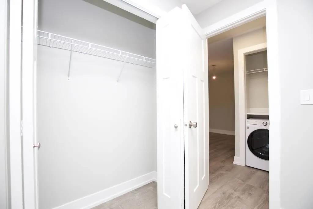 445 W Barry Ave, , 60657, USA 60657-unit#411-Chicago-IL