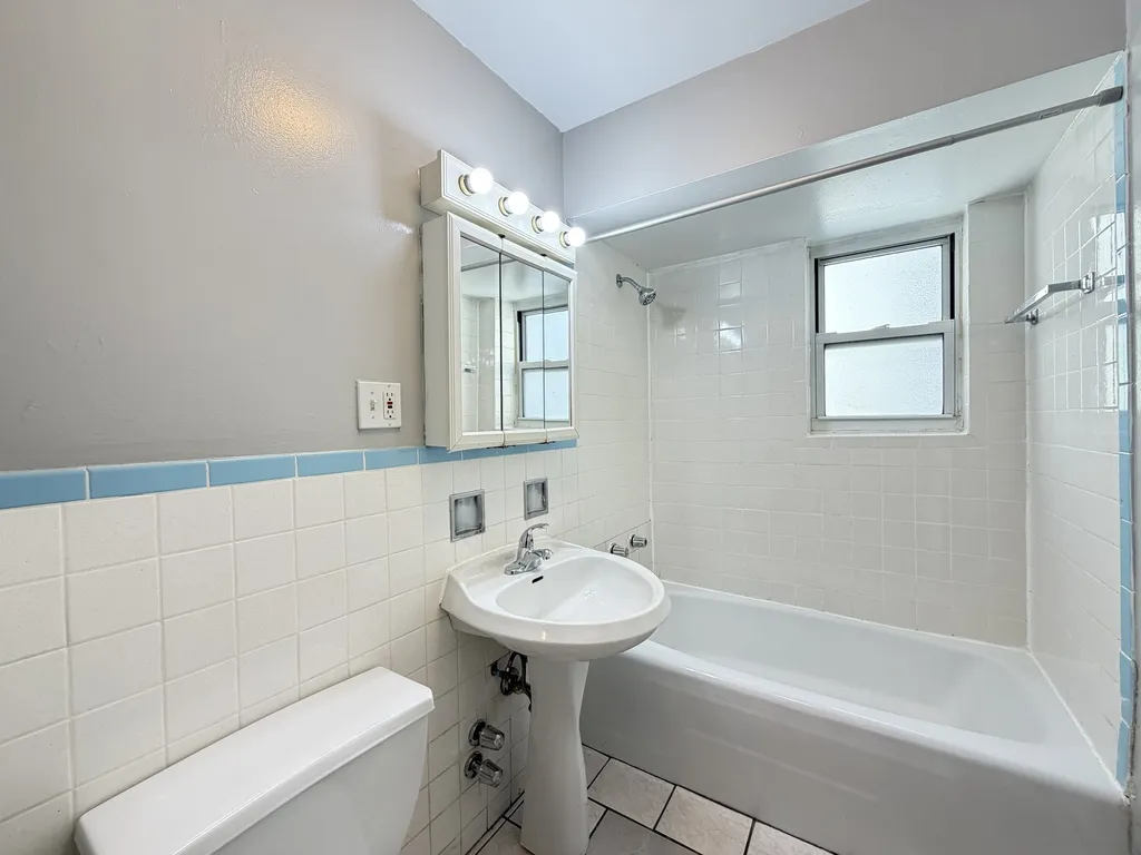 6415 N Sheridan Rd, , 60626, USA 60626-unit#306-Chicago-IL