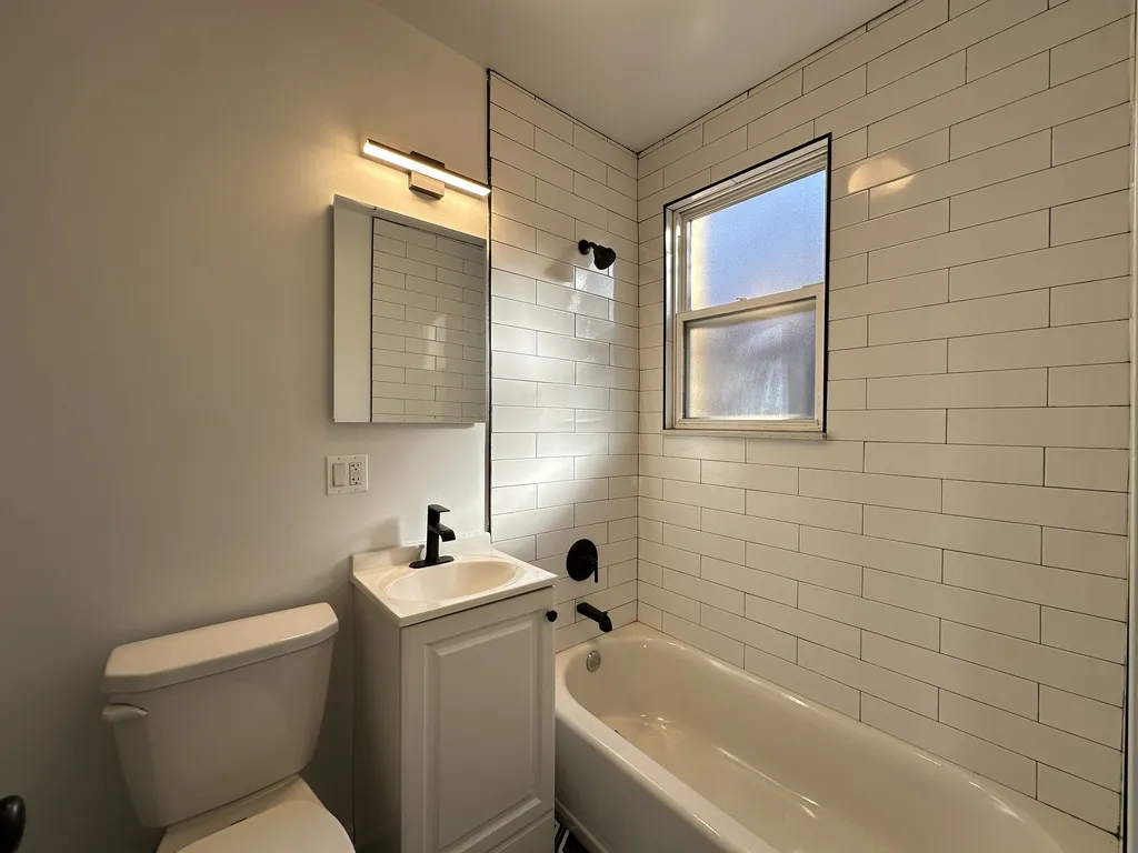 910 W Dakin St, ,  60613, USA 60613-unit#101-Chicago-IL