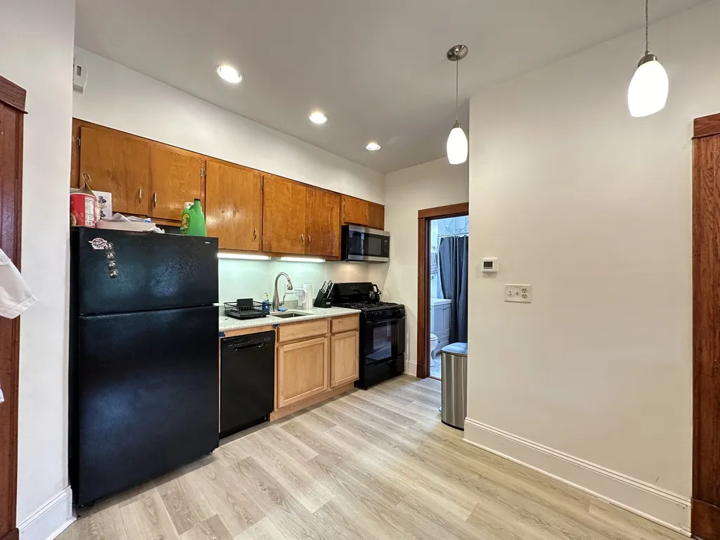 2821 W Shakespeare Ave, ,  60647, USA 60647-unit#2F-Chicago-IL