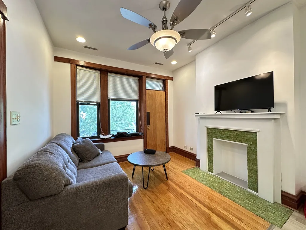 2821 W Shakespeare Ave, ,  60647, USA 60647-unit#2F-Chicago-IL