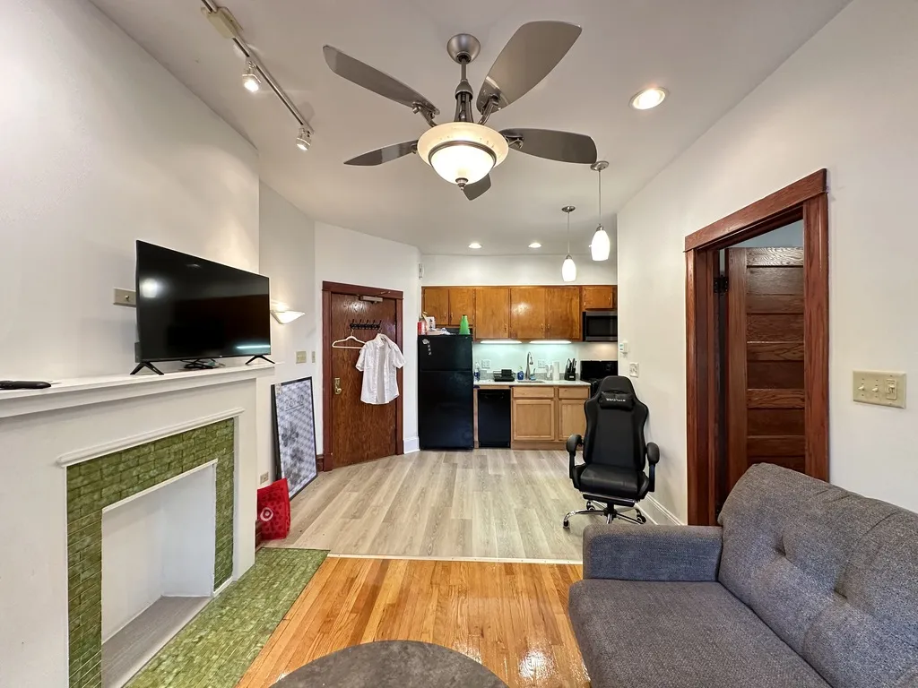 2821 W Shakespeare Ave, ,  60647, USA 60647-unit#2F-Chicago-IL