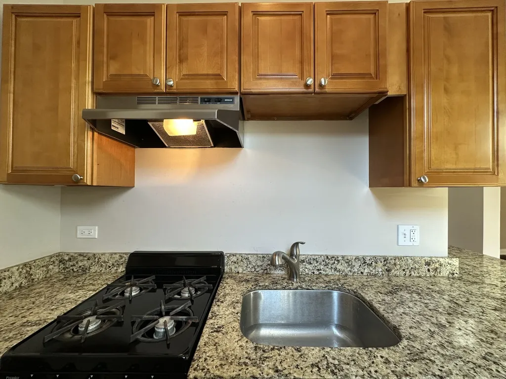 896 Green Bay Rd, , 60093, USA 60093-unit#A20-Winnetka-IL