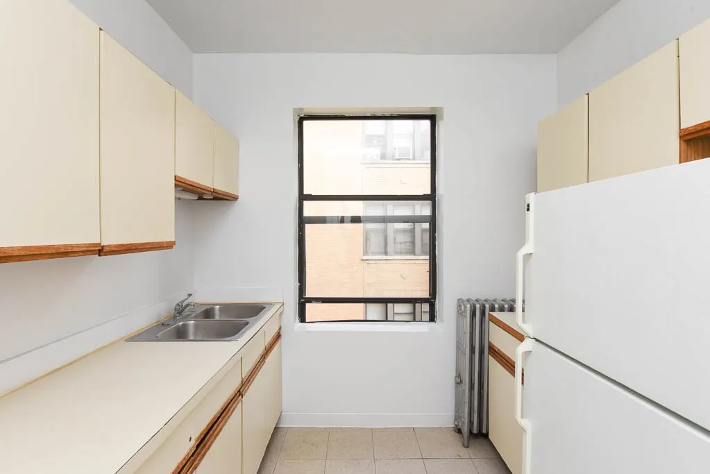 1532 N Kedzie Ave, , 60651, USA 60651-unit#2D-Chicago-IL