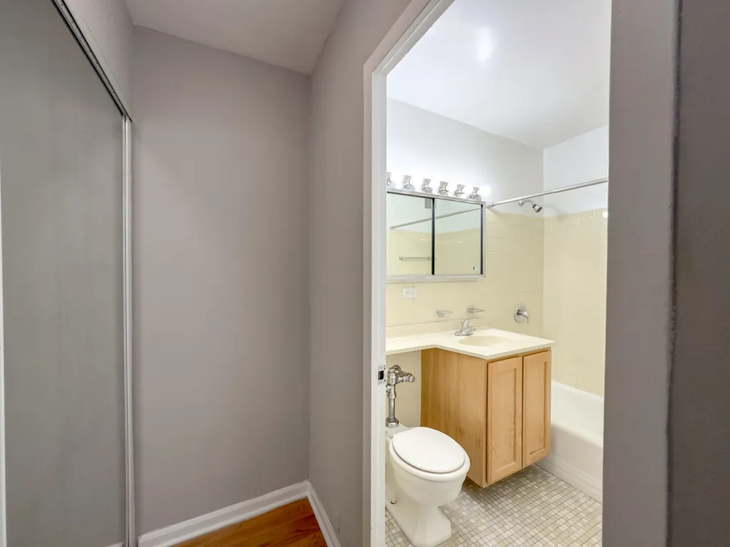 5650 N Sheridan Rd, , 60660, USA 60660-unit#18F-Chicago-IL