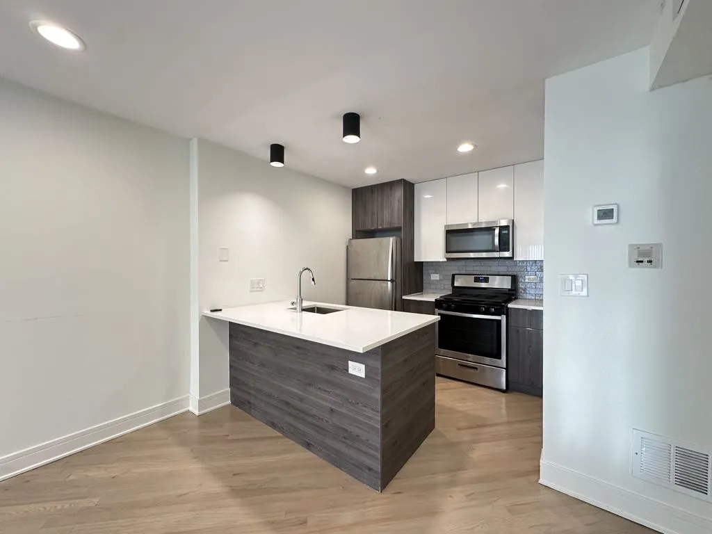 944 W Grace St, , 60613, USA 60613-unit#G202-Chicago-IL