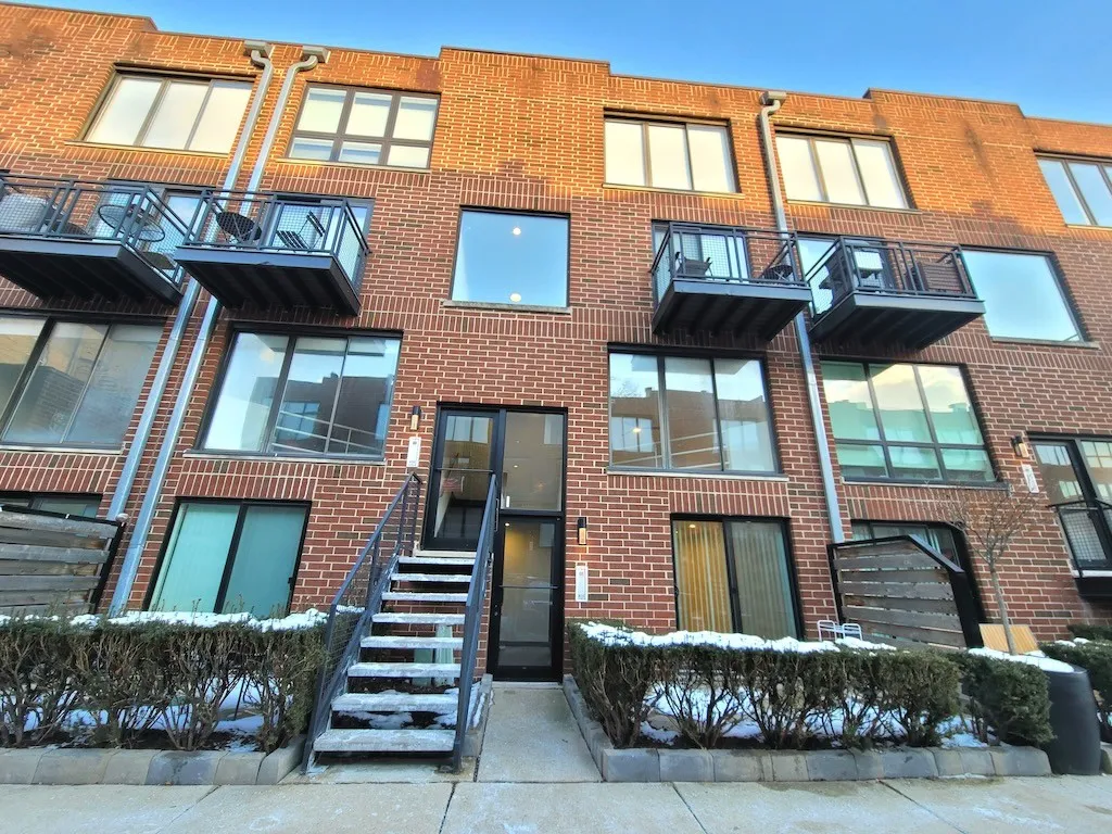 944 W Grace St, , 60613, USA 60613-unit#i101-Chicago-IL